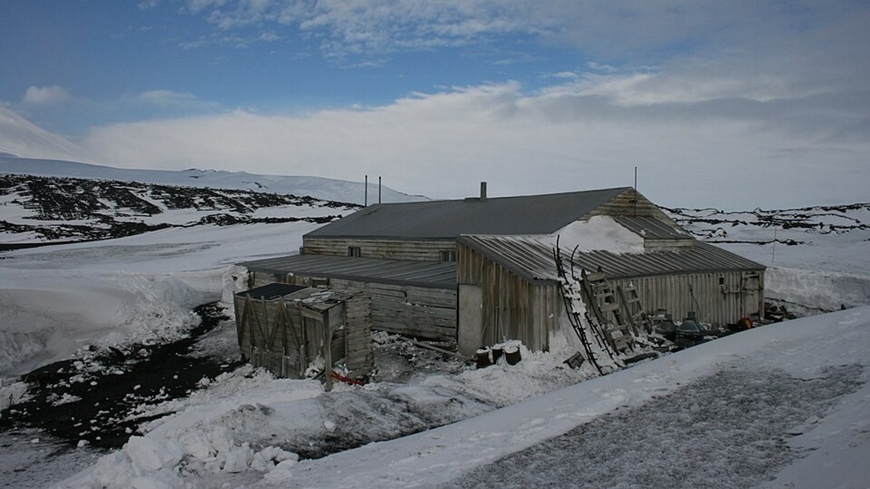 A ramshackled hut in a snowy landscape