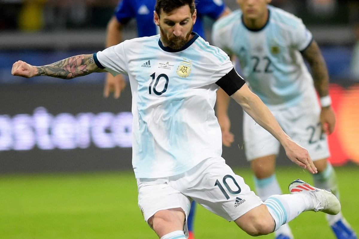 UK PM resigns, Messi scores and Karl's out